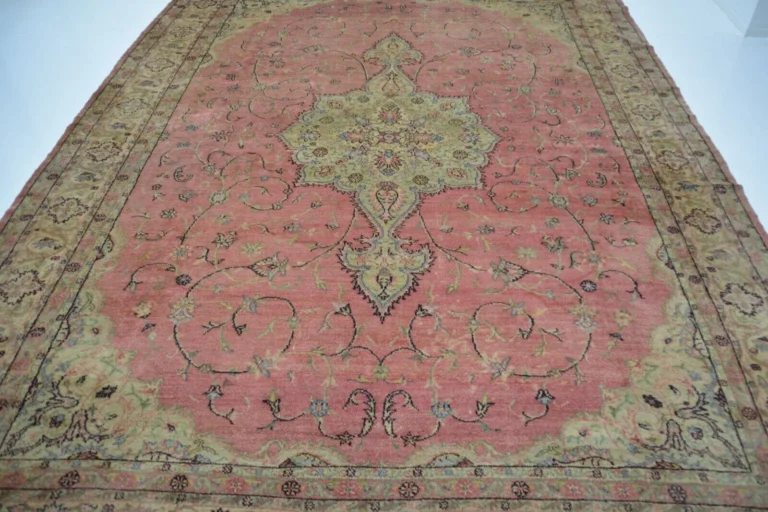 Oriental Rug Ushak ca 420 x 296 cm Wool Hand-knotted