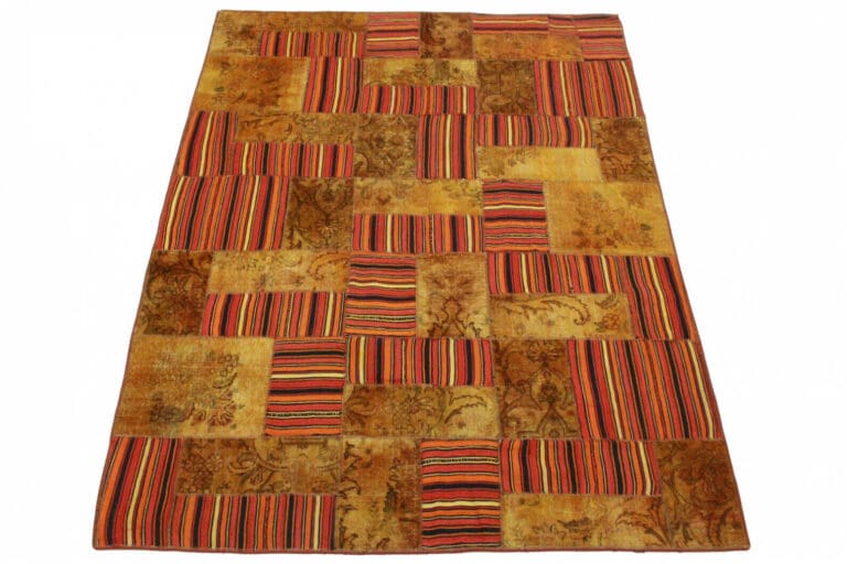 Antique Oriental Rug, 268 × 200 cm, Wool