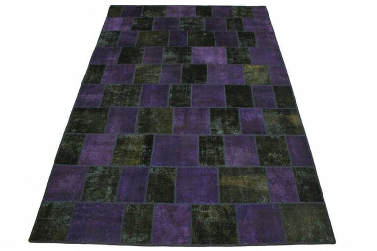 Oriental Rug from the Orient — 307 × 201 cm
