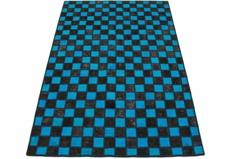 Antique Oriental Rug, 248 × 164 cm, Wool