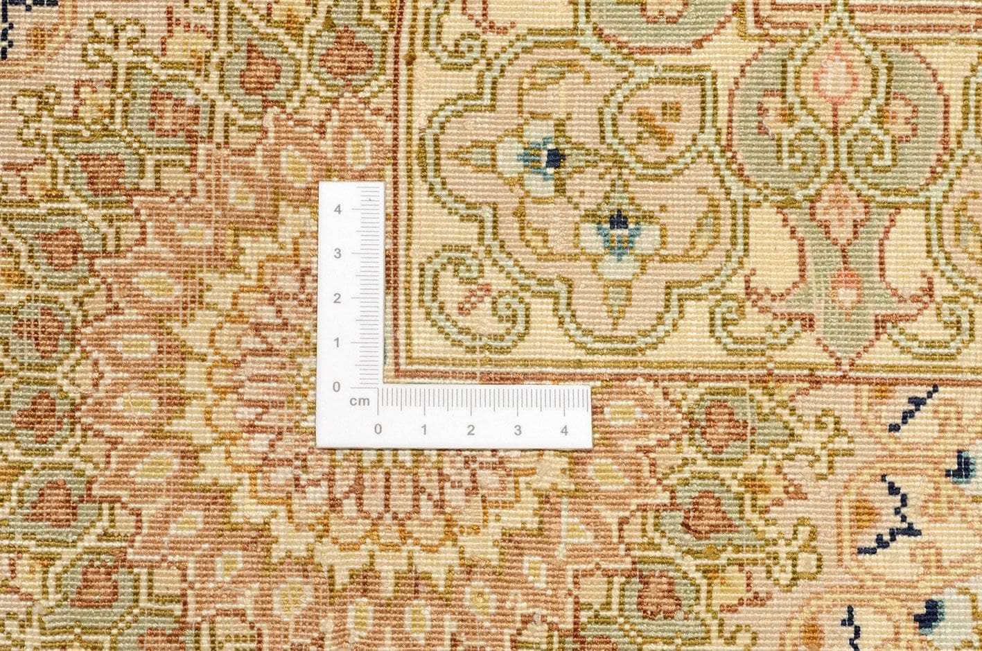 Hereke Chinese Rug — hand-knotted, 250 × 311 cm, Silk