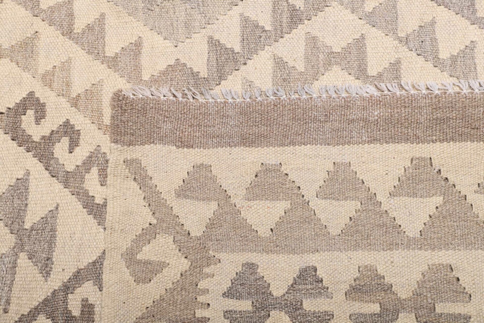 Kilim Pakistani Rug — hand-woven, 200 × 291 cm, Wool