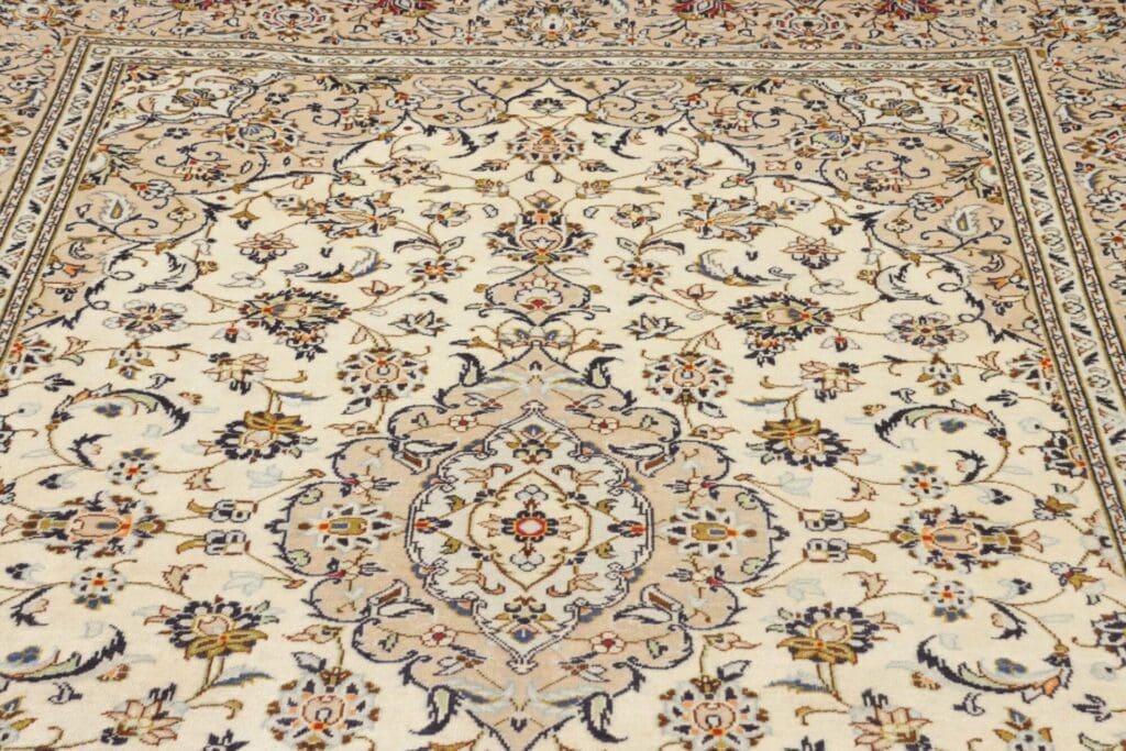 kashan-teppich-193-x-298-cm-handgeknupft-schurwolle-perserteppich-7 Kashan Persian Rug — hand-knotted, 193 × 298 cm, Wool – view 8