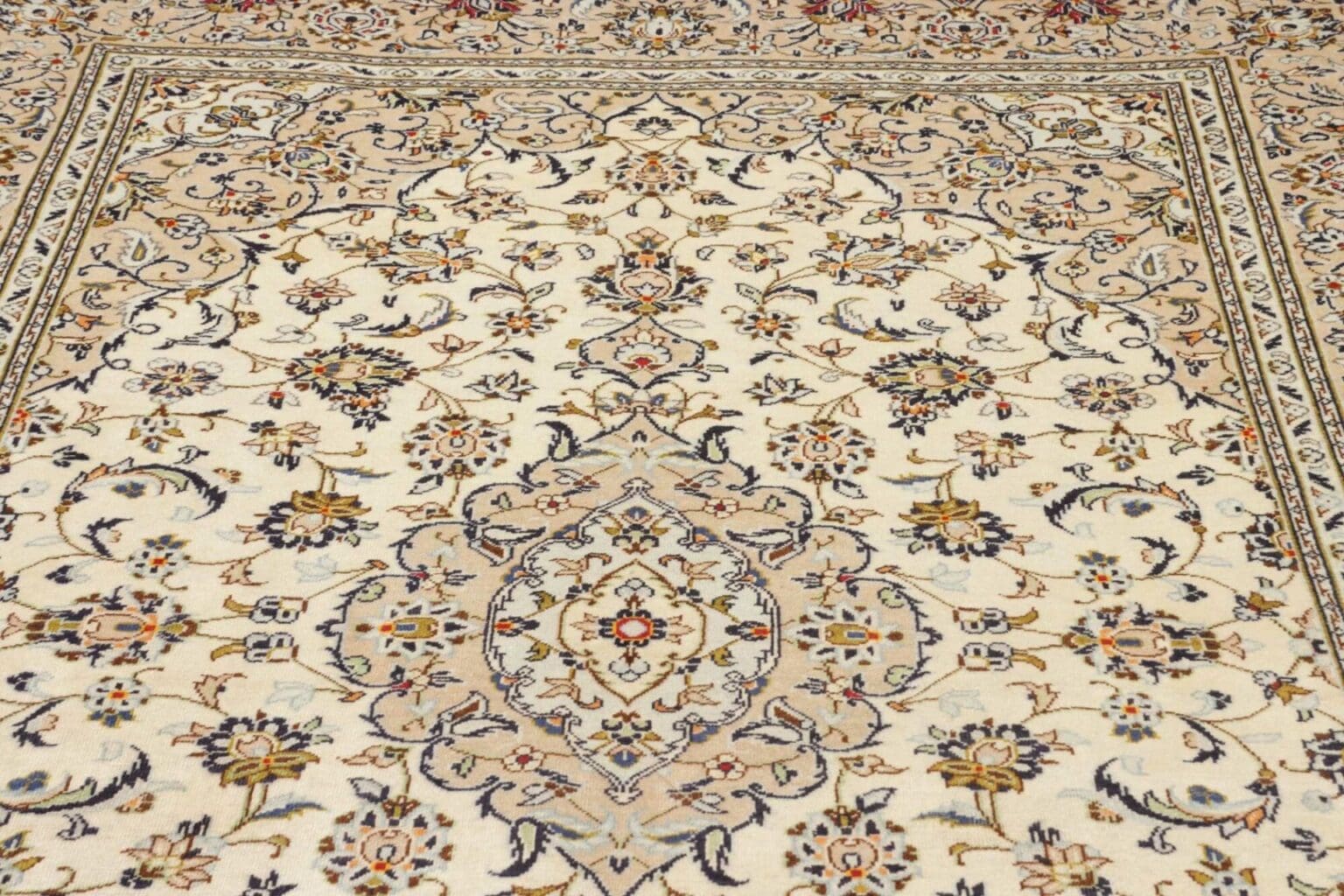 kashan-teppich-193-x-298-cm-handgeknupft-schurwolle-perserteppich-7 Kashan Persian Rug — hand-knotted, 193 × 298 cm, Wool – view 8
