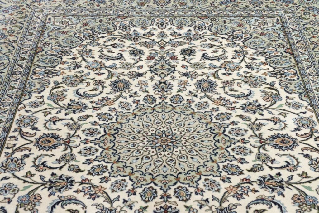 Kashan Persian Rug — hand-knotted, 199 × 297 cm, Wool – view 9
