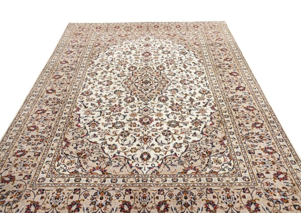 kashan-teppich-203-x-305-cm-schurwolle-florales-muster-handgeknupft-3 Hand-Knotted Wool Kashan Persian Rug, 203 × 305 cm – view 4