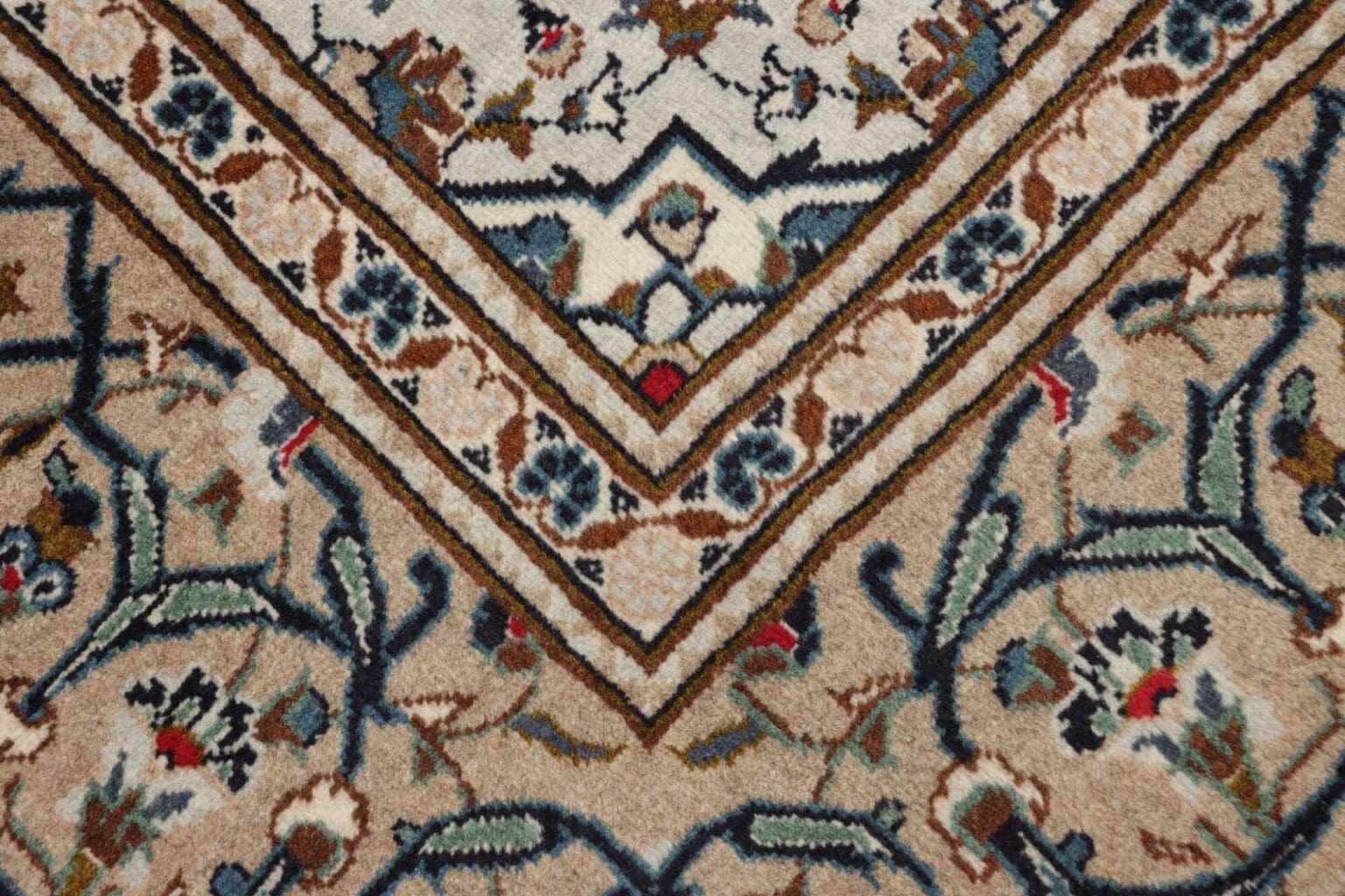 Kashan Persian Rug 200 × 306 cm, Wool, hand-knotted – view 6