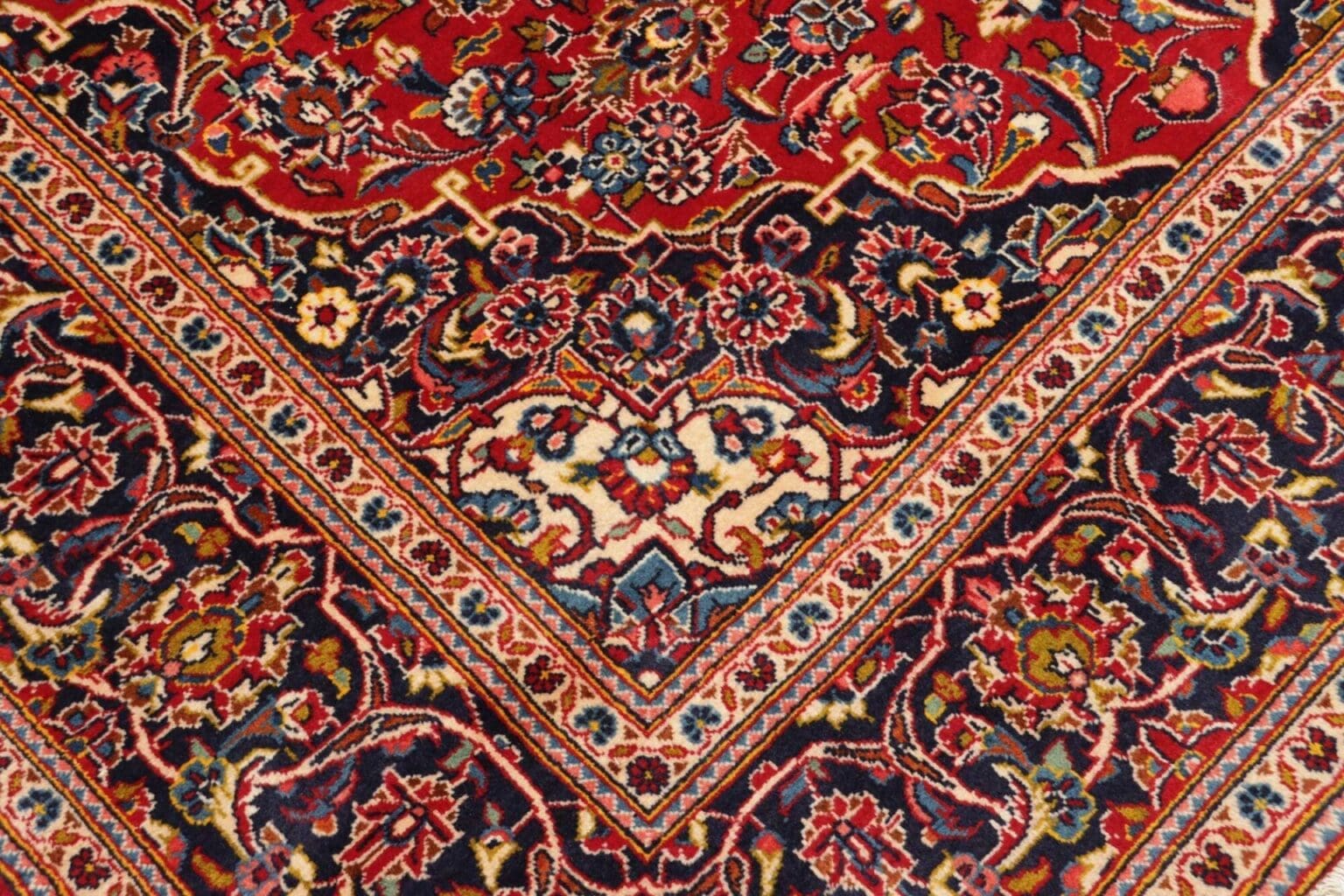 kashan-teppich-200-x-305-cm-handgeknupft-perserteppich-5 Hand-Knotted Wool Kashan Persian Rug, 200 × 305 cm – view 6