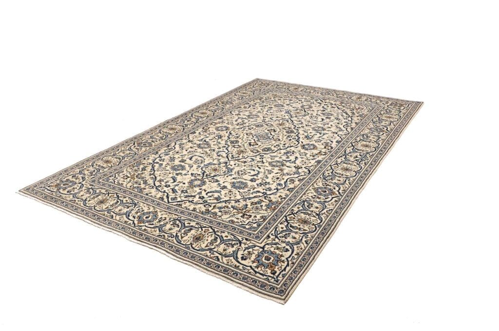 Hand-Knotted Wool Kashan Persian Rug, 203 × 300 cm – view 2