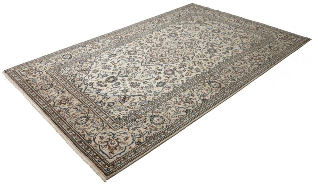 Kashan Persian Rug 207 × 298 cm, Wool, hand-knotted – view 2