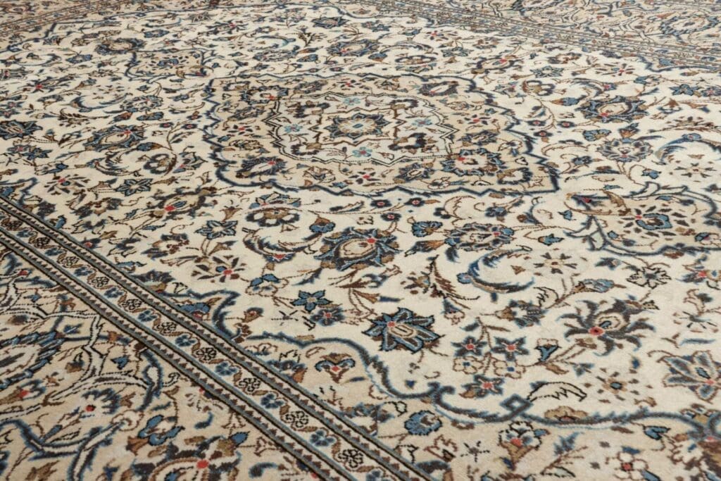 Kashan Persian Rug 207 × 298 cm, Wool, hand-knotted – view 8