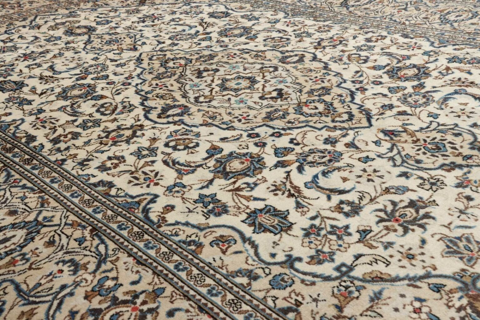 Kashan Persian Rug 207 × 298 cm, Wool, hand-knotted – view 8