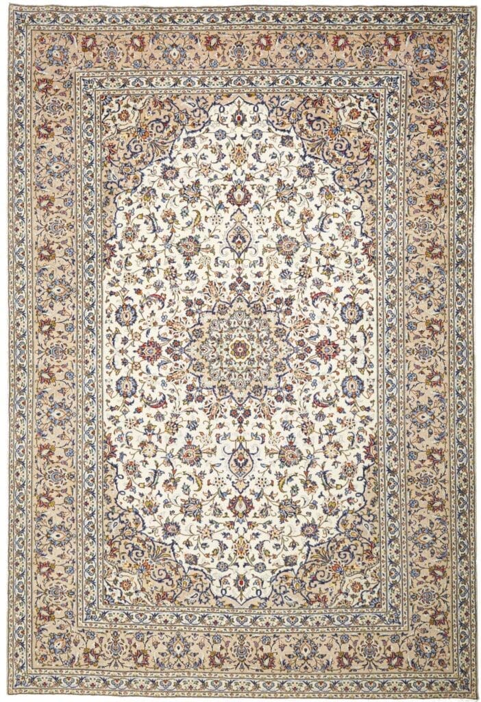 Kashan Persian Rug 205 × 322 cm, Wool, hand-knotted