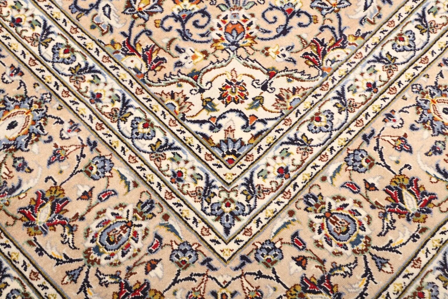 Kashan Persian Rug 205 × 322 cm, Wool, hand-knotted – view 6
