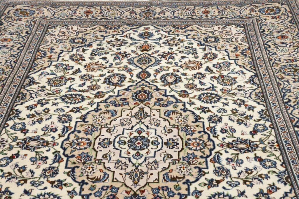 kashan-teppich-199-x-312cm-florale-muster-handgeknupft-perserteppich-8 Kashan Persian Rug 199 × 312 cm, Wool, hand-knotted – view 9