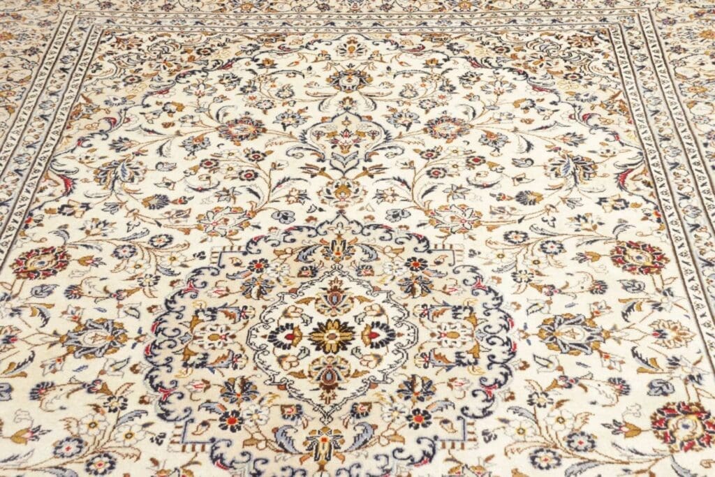 kashan-teppich-208-x-312-cm-handgeknupft-perserteppich-8 Hand-Knotted Wool Kashan Persian Rug, 208 × 312 cm – view 9
