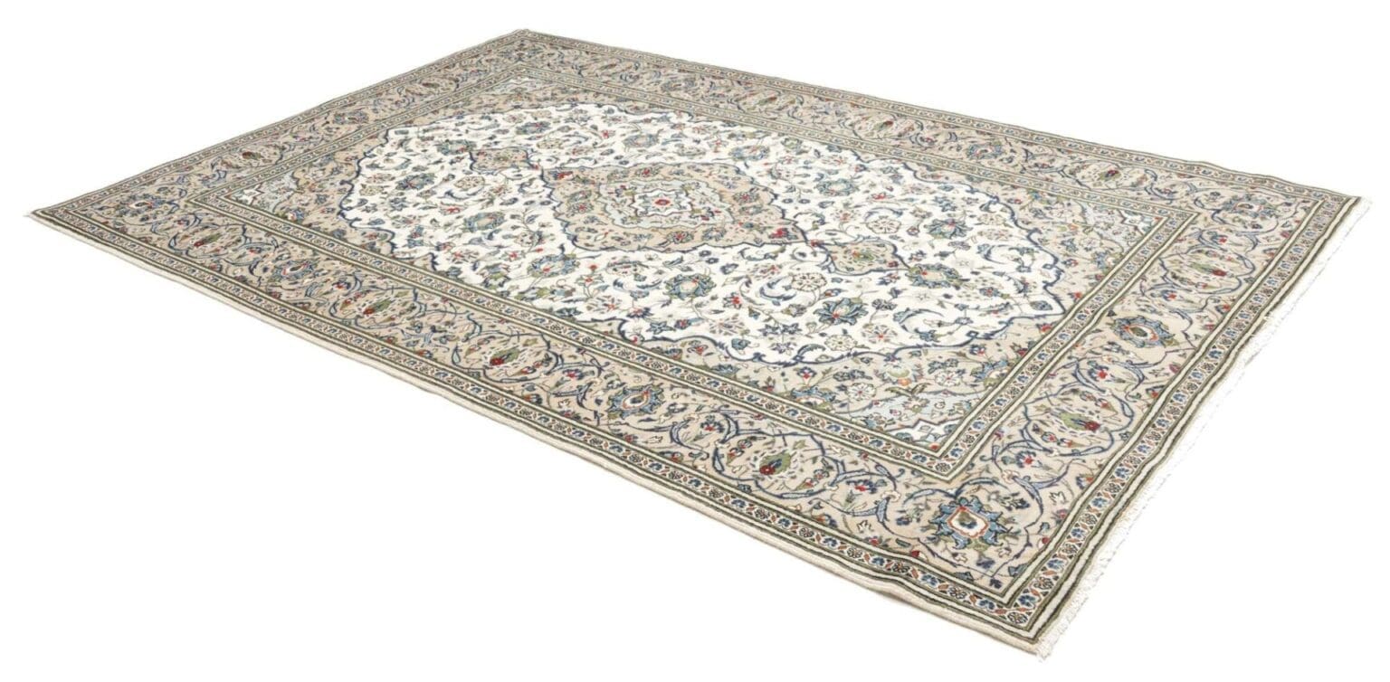 Hand-Knotted Wool Kashan Persian Rug, 197 × 296 cm – view 3