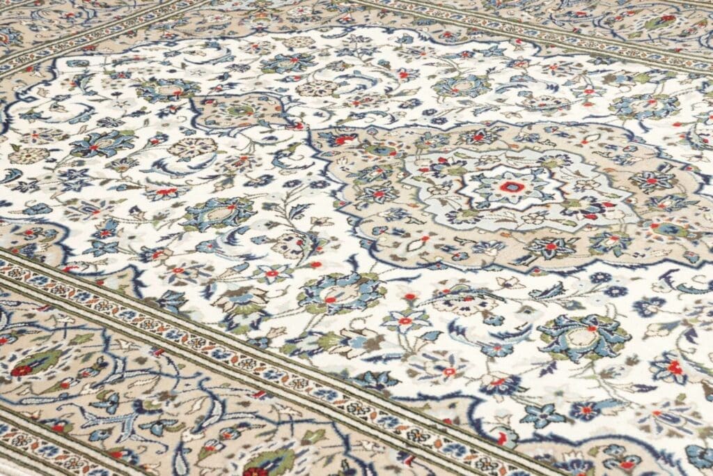 Hand-Knotted Wool Kashan Persian Rug, 197 × 296 cm – view 7
