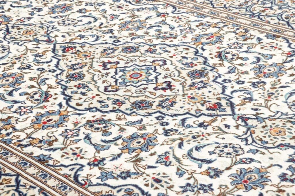 Kashan Persian Rug — hand-knotted, 199 × 300 cm, Wool – view 8