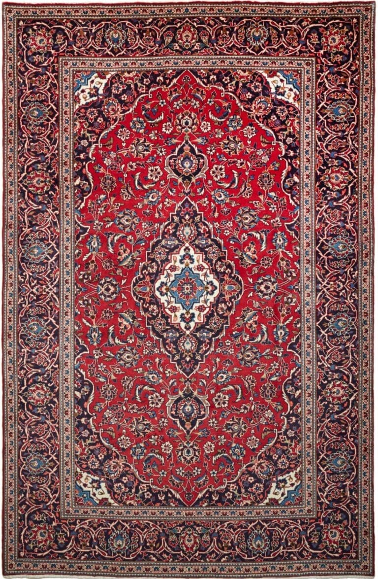 Hand-Knotted Wool Kashan Persian Rug, 203 × 308 cm