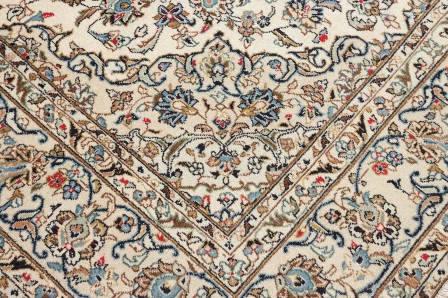 kashan-teppich-196-x-298cm-florale-muster-handgeknupft-perserteppich-5 Kashan Persian Rug 196 × 298 cm, Wool, hand-knotted – view 6