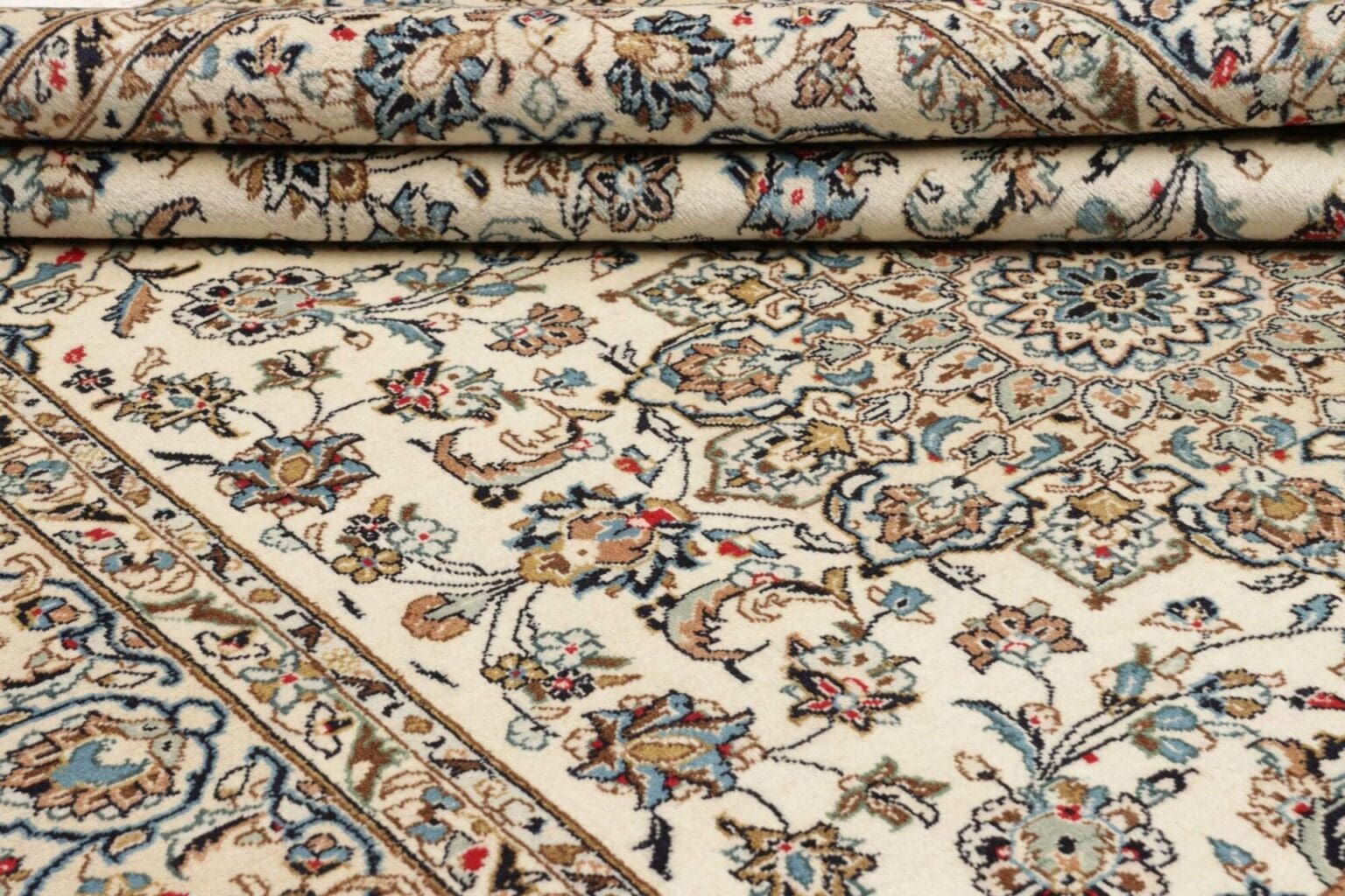 kashan-teppich-196-x-298cm-florale-muster-handgeknupft-perserteppich-9 Kashan Persian Rug 196 × 298 cm, Wool, hand-knotted – view 10