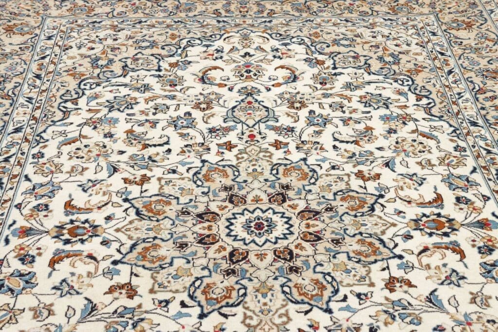 kashan-teppich-200-x-300cm-handgeknupft-aus-schurwolle-perserteppich-18 Kashan Persian Rug — hand-knotted, 200 × 300 cm, Wool – view 9