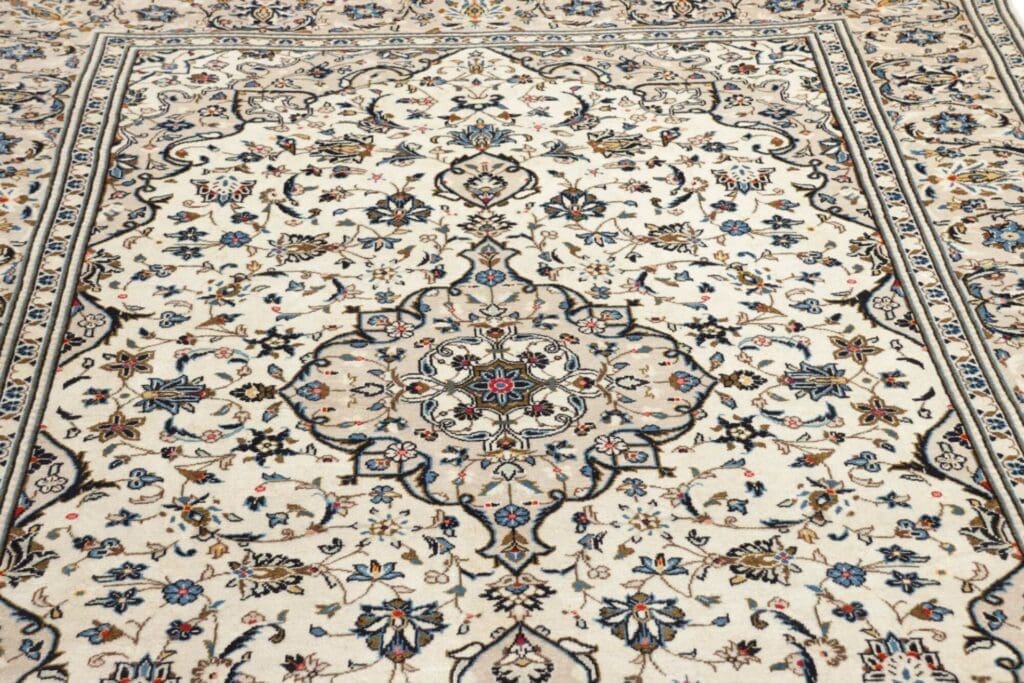 kashan-teppich-200-x-302cm-handgeknupft-schurwolle-perserteppich-8 Kashan Persian Rug — hand-knotted, 200 × 302 cm, Wool – view 9