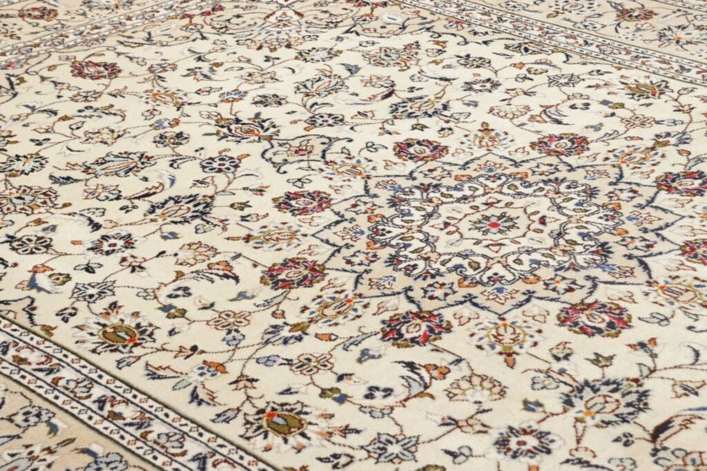 Kashan Persian Rug — hand-knotted, 203 × 300 cm, Wool – view 8