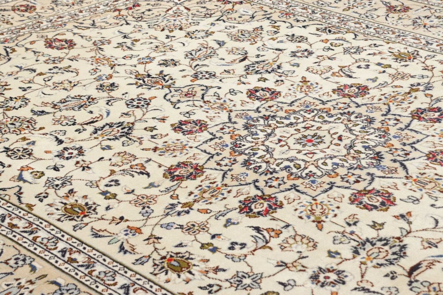 Kashan Persian Rug — hand-knotted, 203 × 300 cm, Wool – view 8