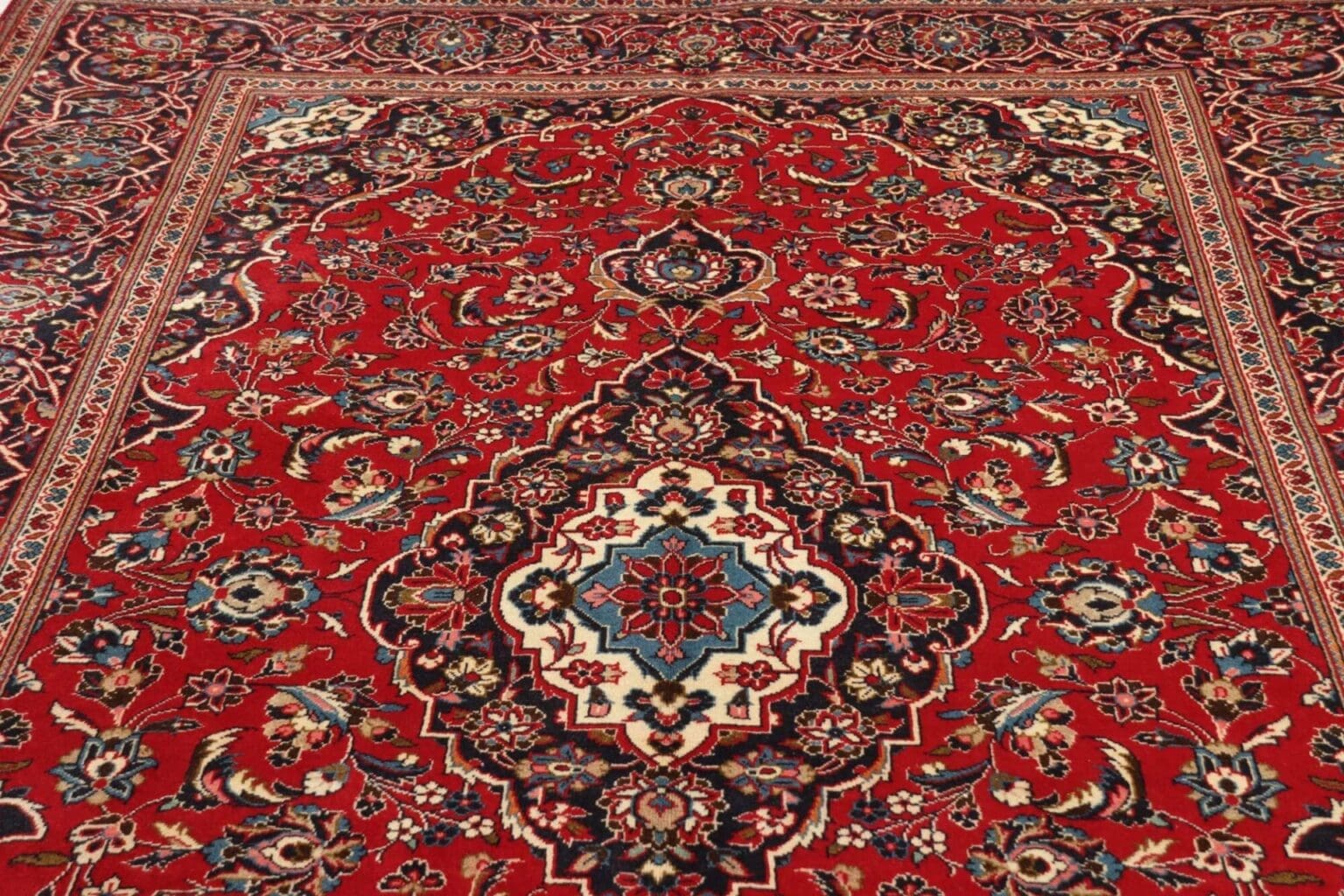 Kashan Persian Rug 199 × 303 cm, Wool, hand-knotted – view 9