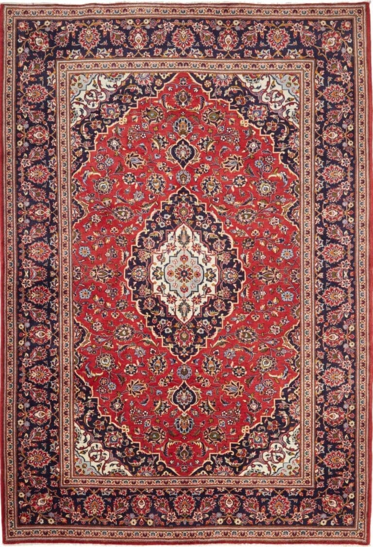 Hand-Knotted Wool Kashan Persian Rug, 208 × 300 cm