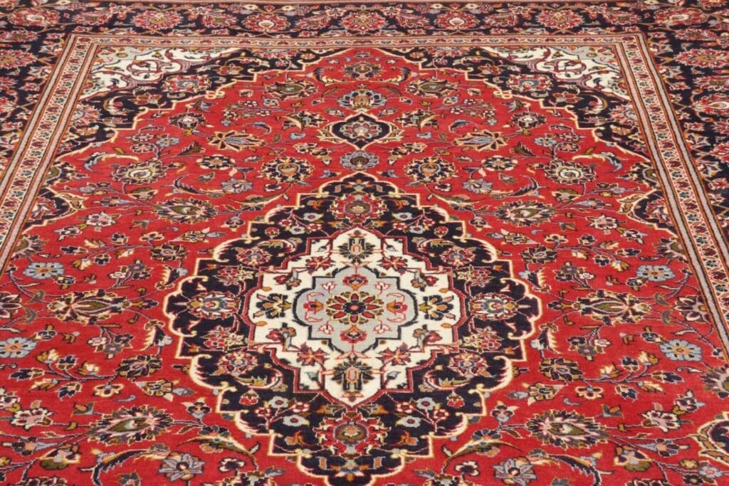 kashan-teppich-208-x-300cm-schurwolle-handgeknupft-perserteppich-7 Hand-Knotted Wool Kashan Persian Rug, 208 × 300 cm – view 8
