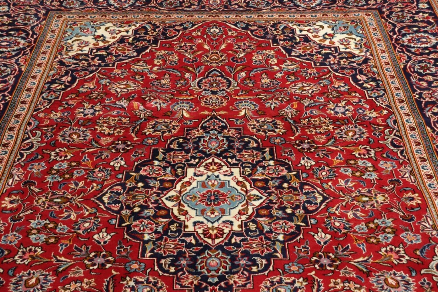 kashan-teppich-200-x-304cm-handgeknupft-perserteppich-wolle-9 Kashan Persian Rug — hand-knotted, 200 × 304 cm, Wool – view 9
