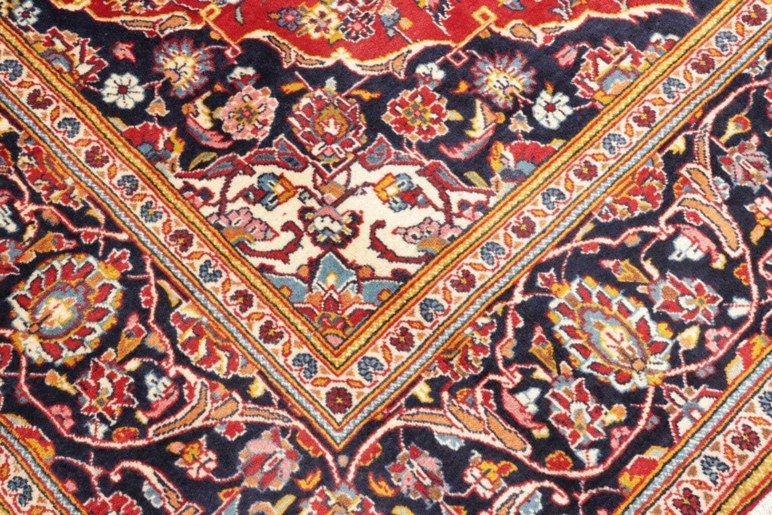 kashan-teppich-200-x-300cm-handgeknupft-perserteppich-5 Hand-Knotted Wool Kashan Persian Rug, 200 × 300 cm – view 6