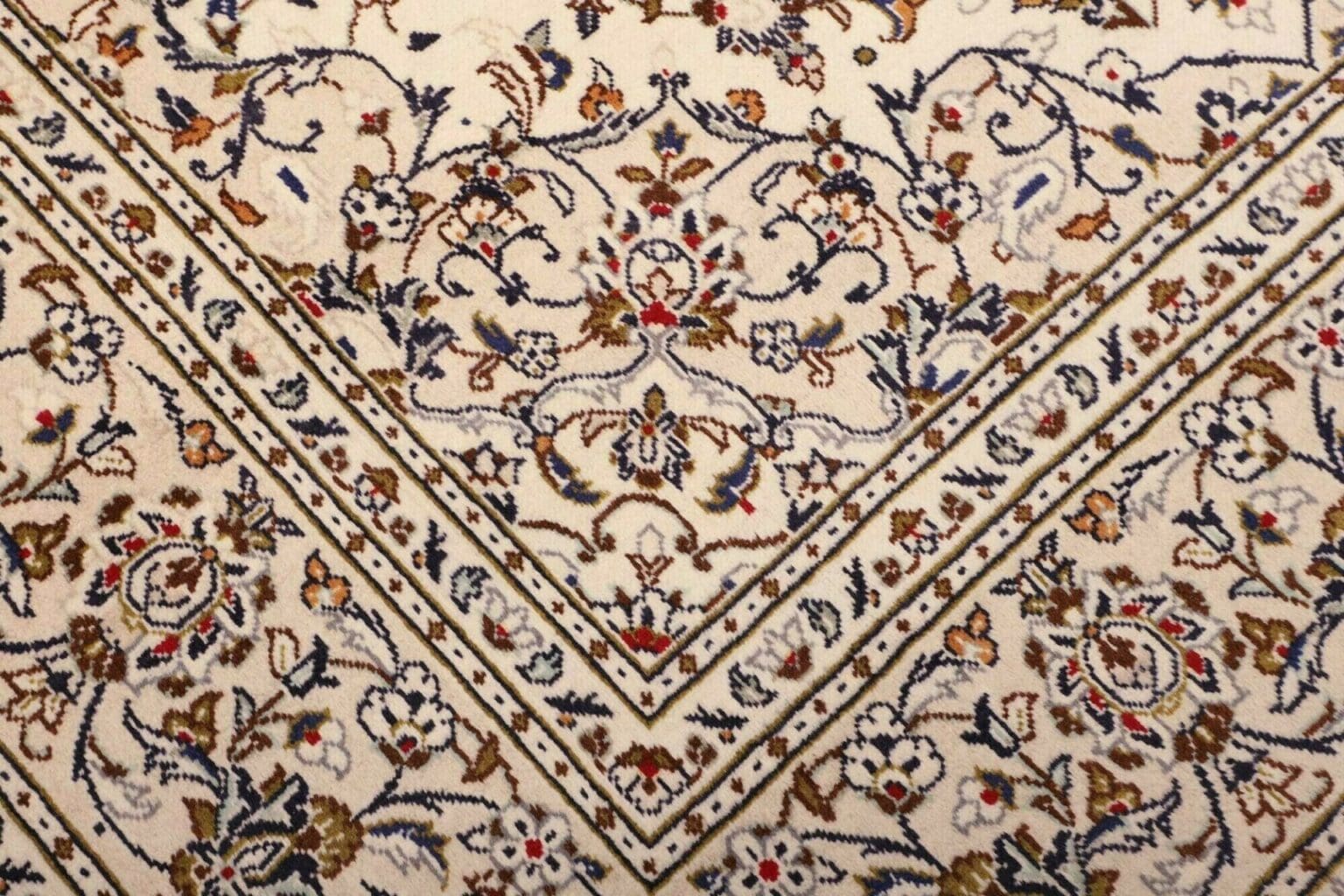 Kashan Persian Rug — hand-knotted, 198 × 305 cm, Wool – view 6