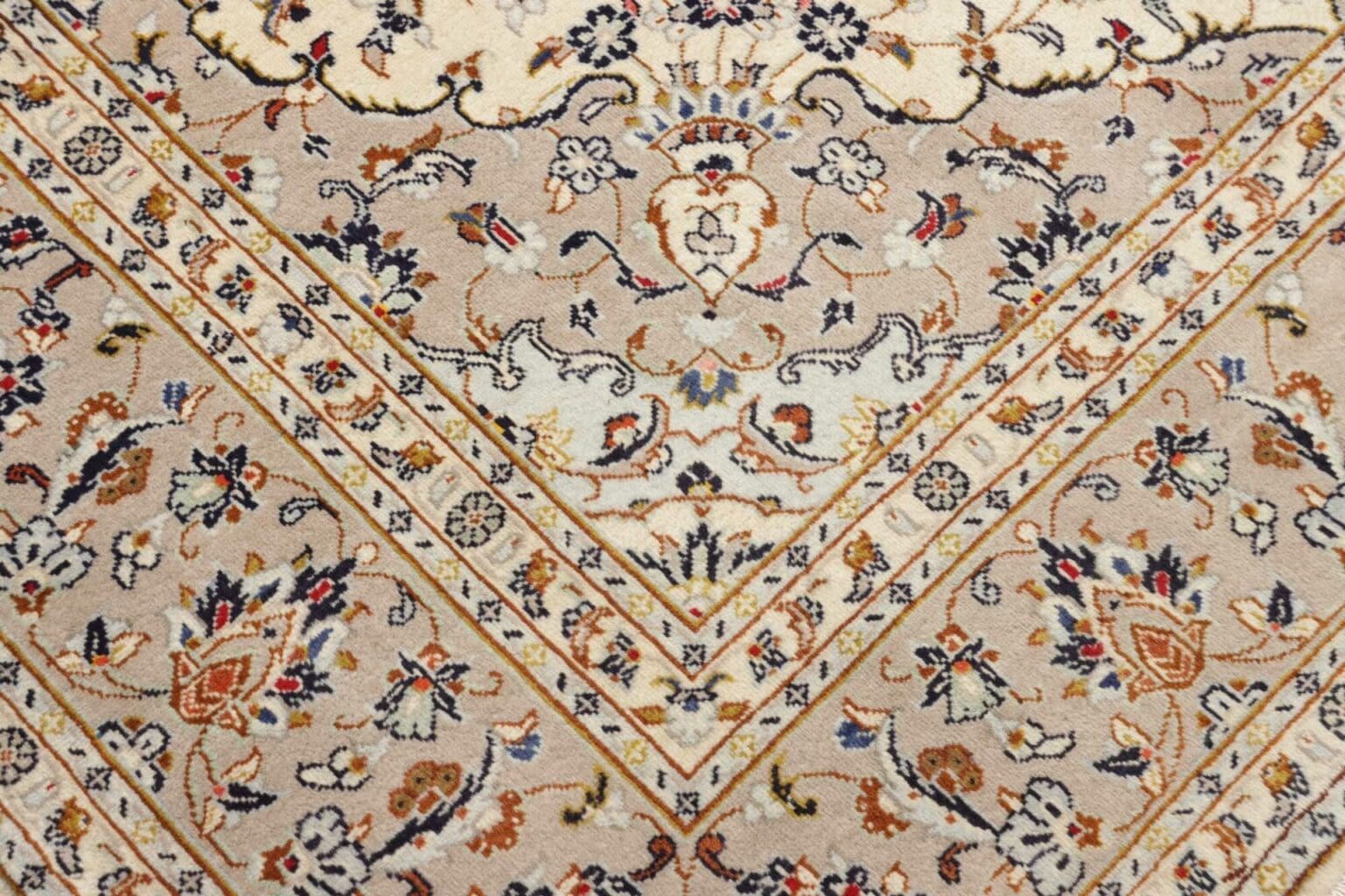 Hand-Knotted Wool Kashan Persian Rug, 199 × 292 cm – view 6
