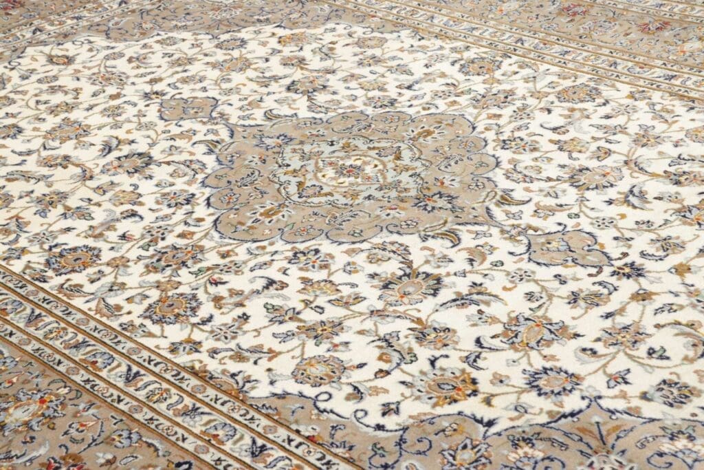Hand-Knotted Wool Kashan Persian Rug, 210 × 300 cm – view 8