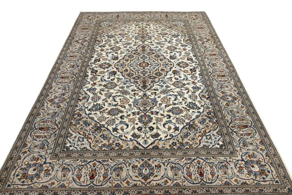 Kashan Persian Rug — hand-knotted, 200 × 304 cm, Wool – view 4