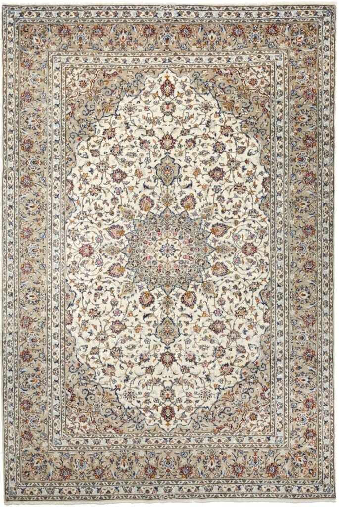 Hand-Knotted Wool Kashan Persian Rug, 200 × 303 cm