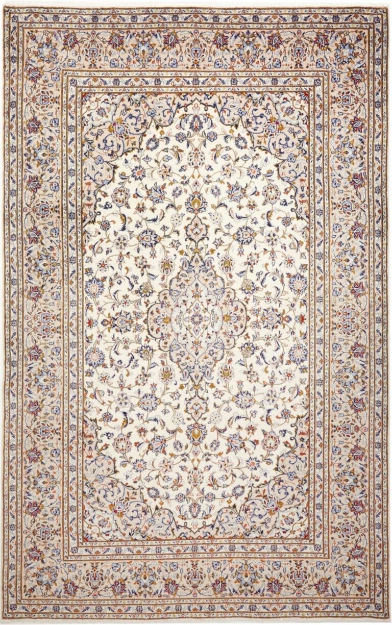 Kashan Persian Rug 207 × 322 cm, Wool, hand-knotted