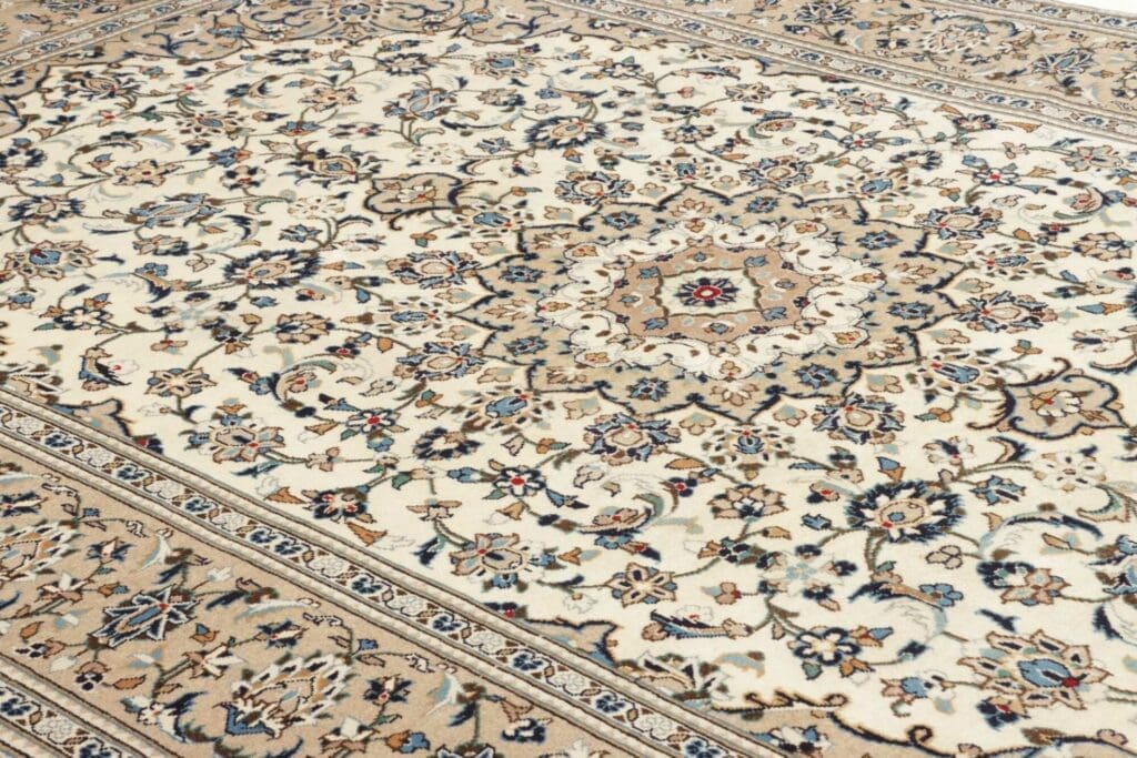 Kashan Persian Rug — hand-knotted, 201 × 306 cm, Wool – view 7