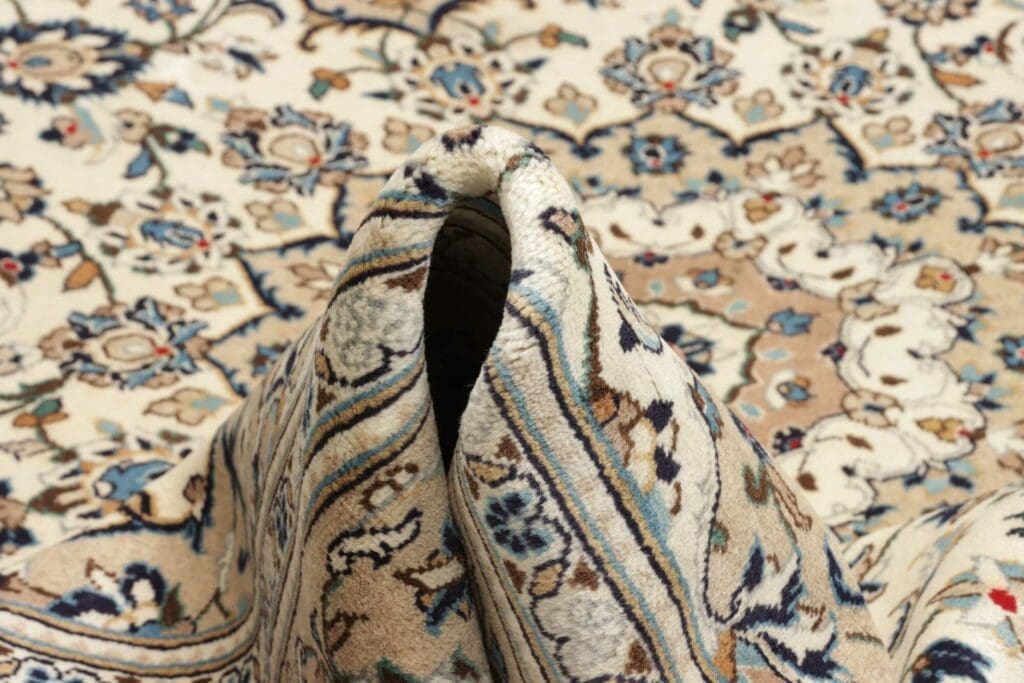 Kashan Persian Rug — hand-knotted, 201 × 306 cm, Wool – view 10