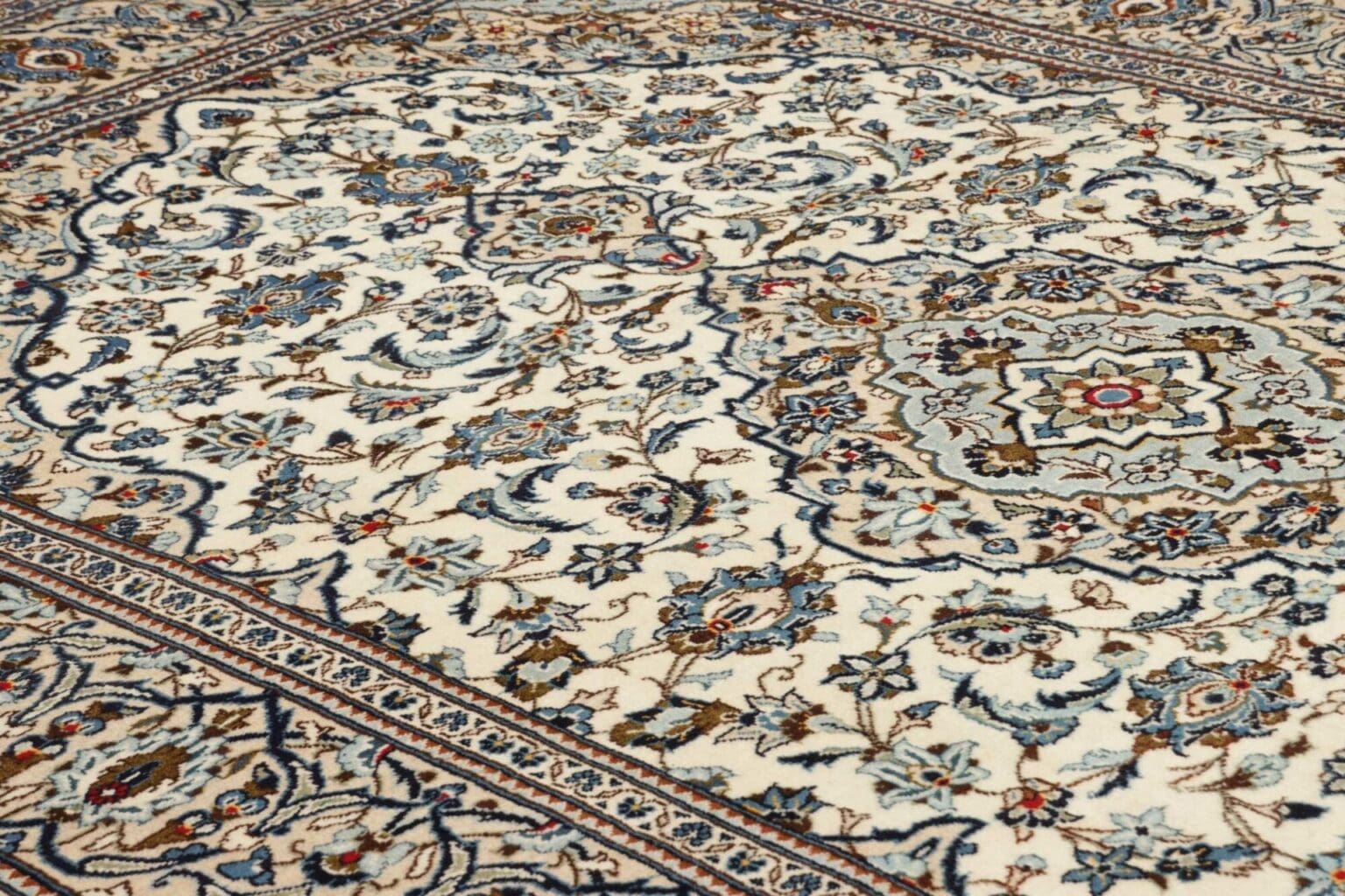 kashan-teppich-203-x-305cm-handgeknupft-perserteppich-wolle-6 Hand-Knotted Wool Kashan Persian Rug, 203 × 305 cm – view 7