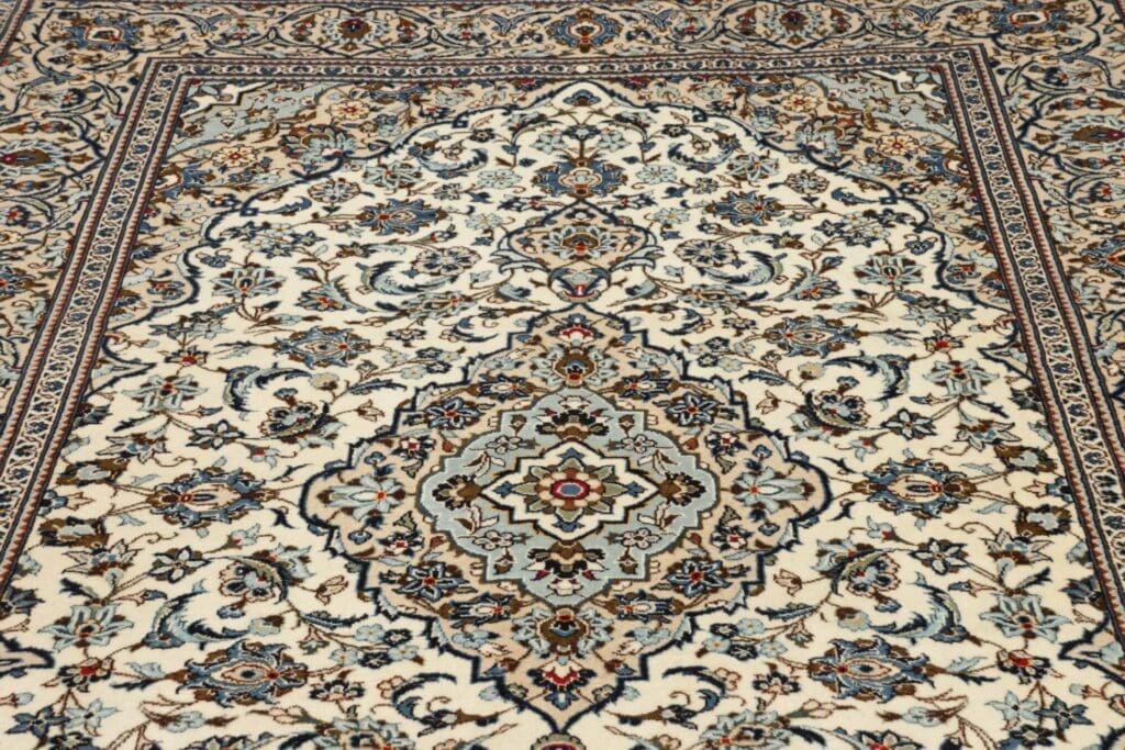 kashan-teppich-203-x-305cm-handgeknupft-perserteppich-wolle-7 Hand-Knotted Wool Kashan Persian Rug, 203 × 305 cm – view 8