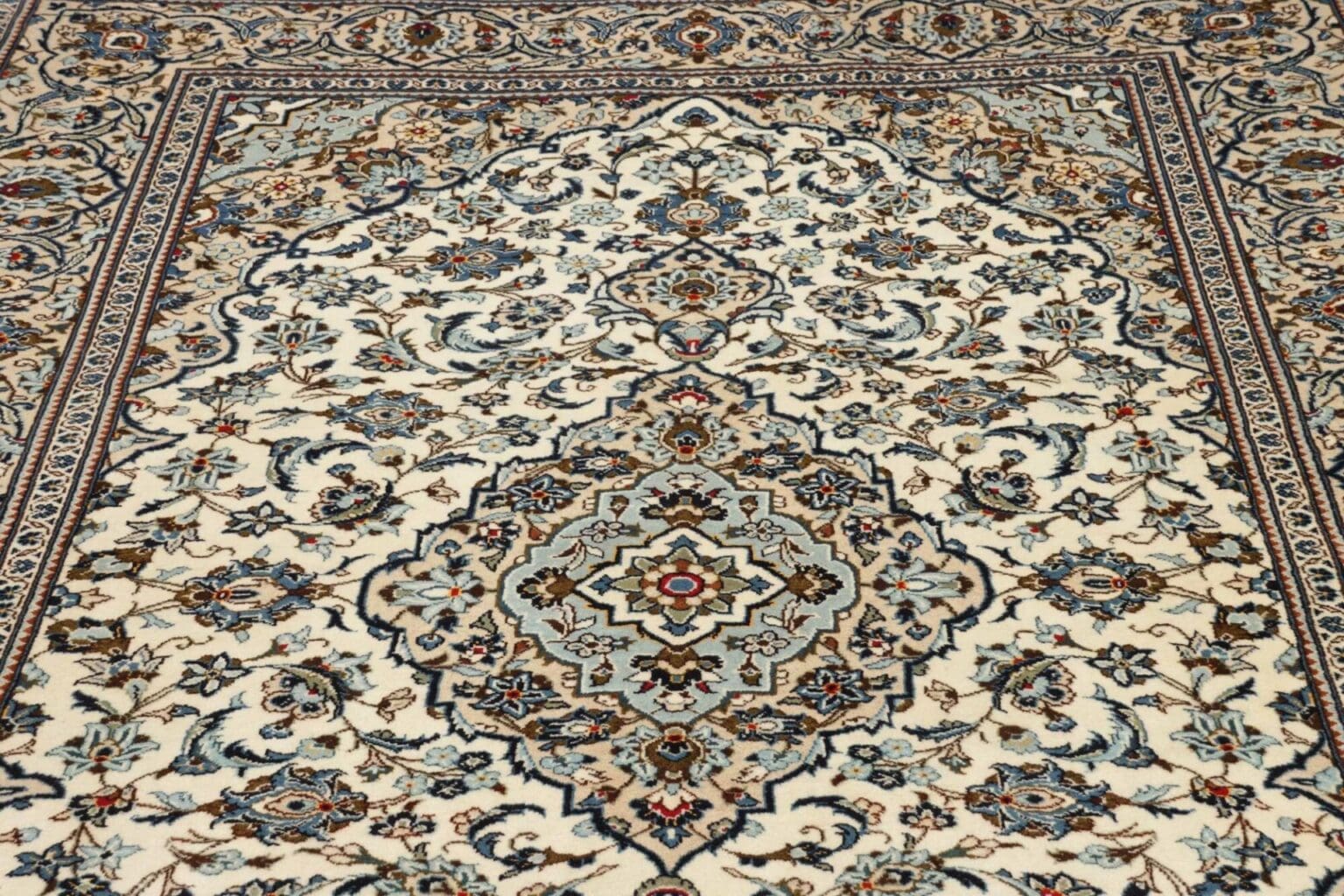 kashan-teppich-203-x-305cm-handgeknupft-perserteppich-wolle-7 Hand-Knotted Wool Kashan Persian Rug, 203 × 305 cm – view 8