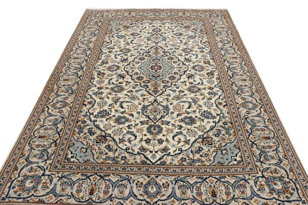 Kashan Persian Rug — hand-knotted, 203 × 304 cm, Wool – view 4