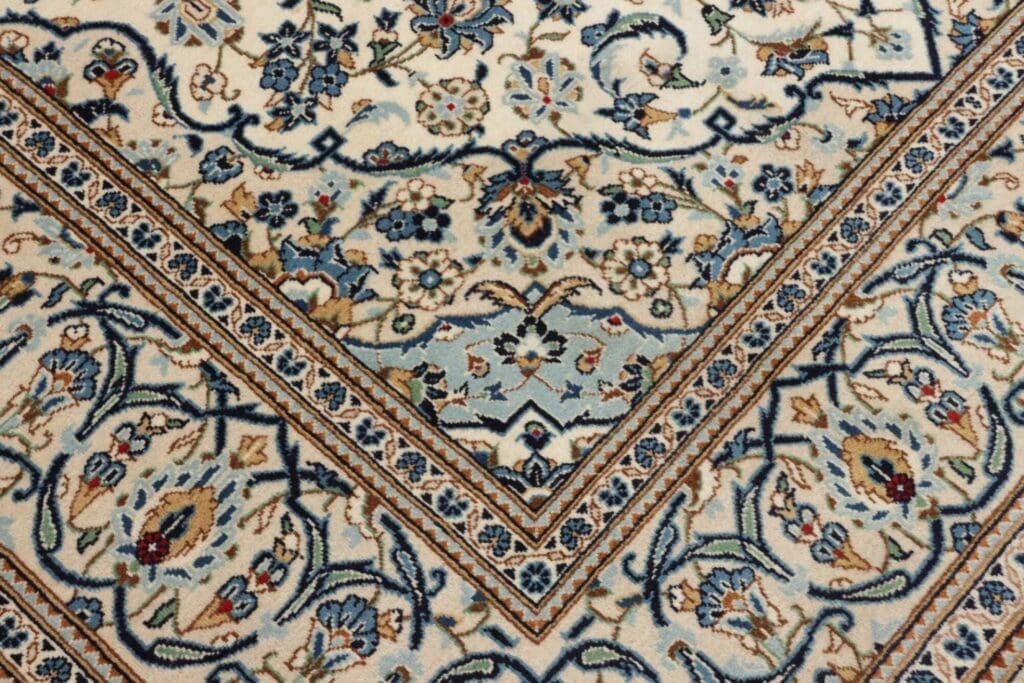 Kashan Persian Rug — hand-knotted, 203 × 304 cm, Wool – view 6