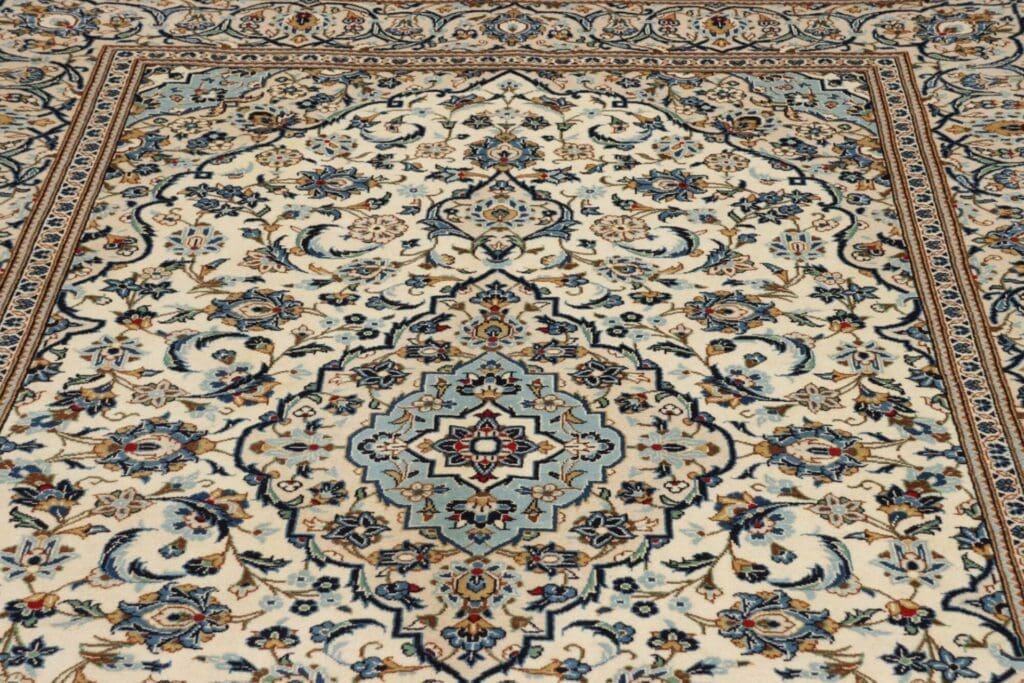 Kashan Persian Rug — hand-knotted, 203 × 304 cm, Wool – view 8