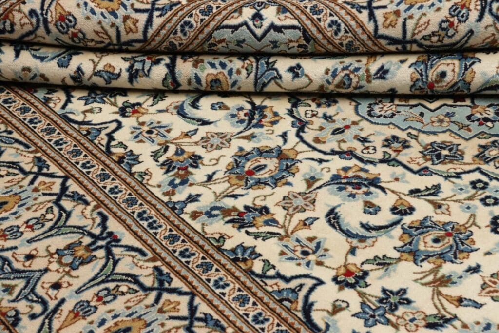 Kashan Persian Rug — hand-knotted, 203 × 304 cm, Wool – view 10